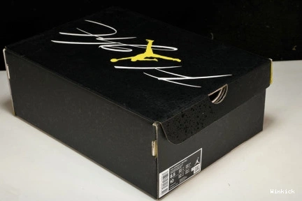 4 JORDAN THUNDER RETRO AIR DH6927-017 0719